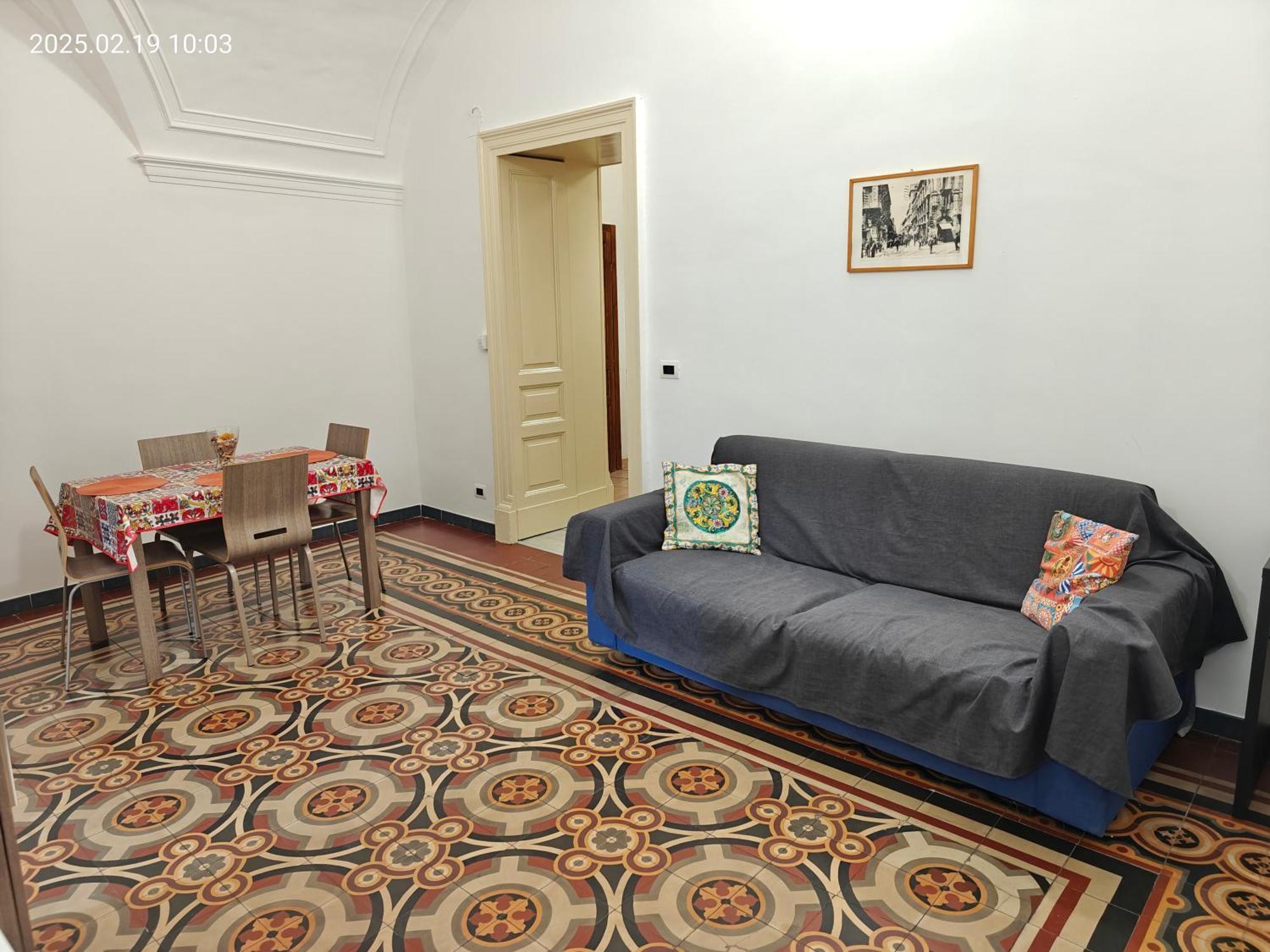 Giulio'S Apartment Catania Bagian luar foto