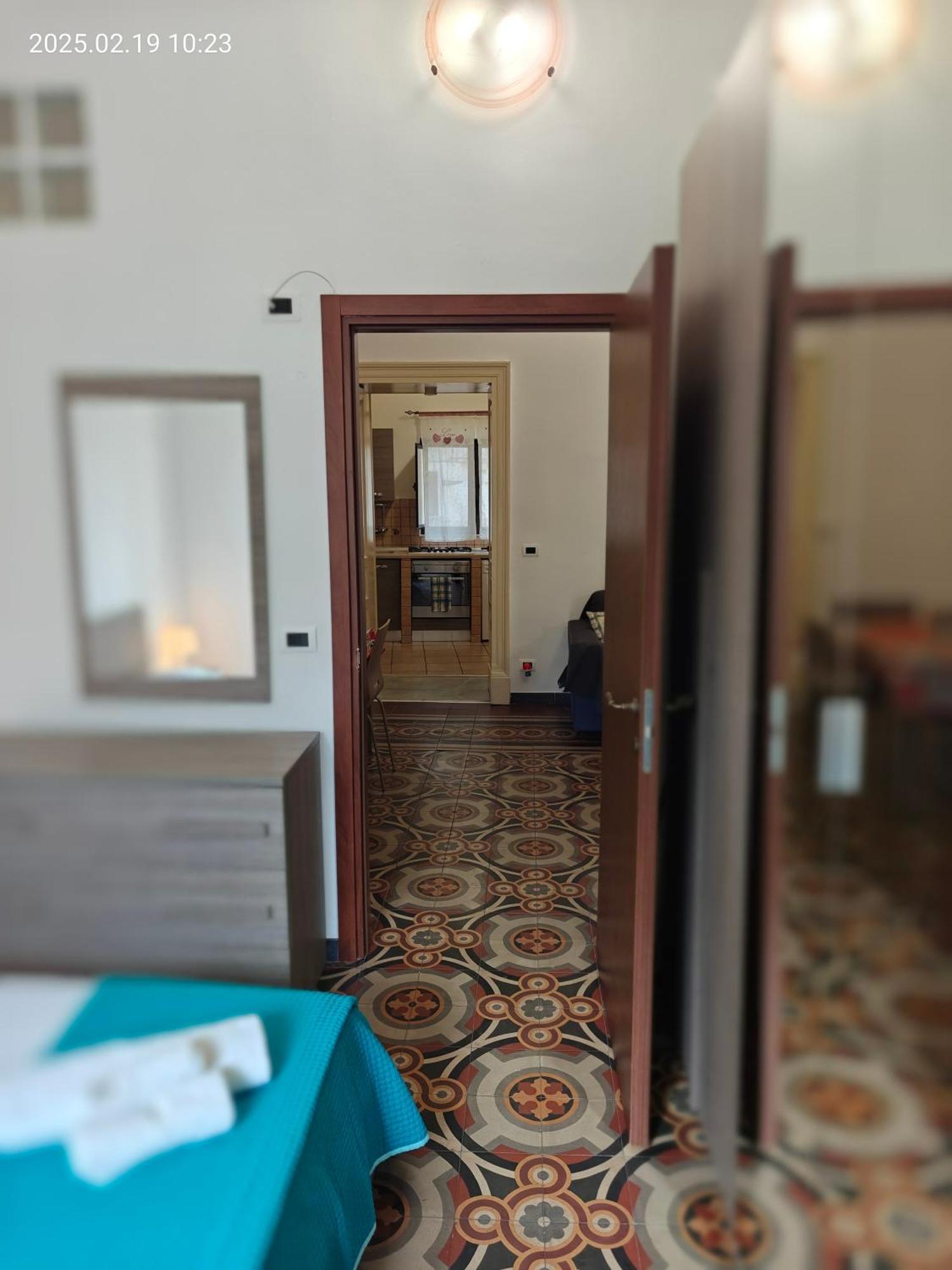Giulio'S Apartment Catania Bagian luar foto